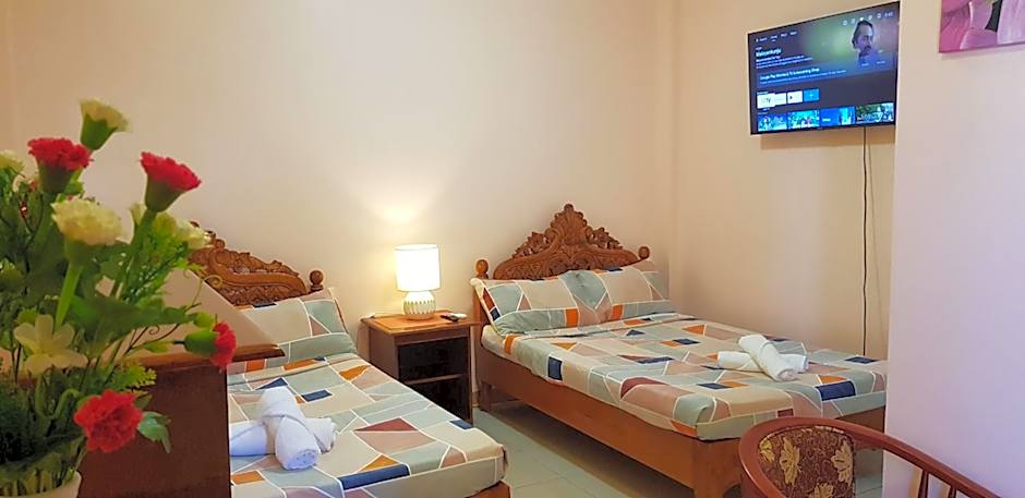 Queenslander Hotel and Restaurant