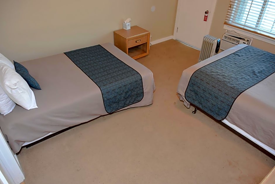Panamint Springs Motel & Tents