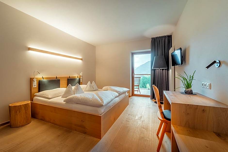 Photo 1 of 14 of Double Room