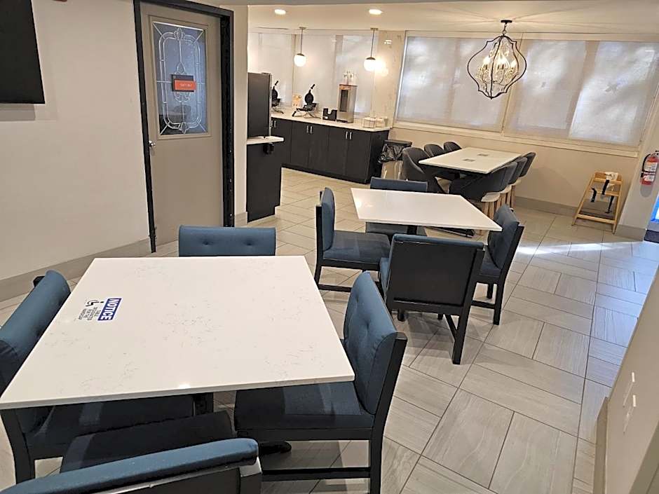 La Quinta Inn & Suites by Wyndham Deerfield Beach I-95