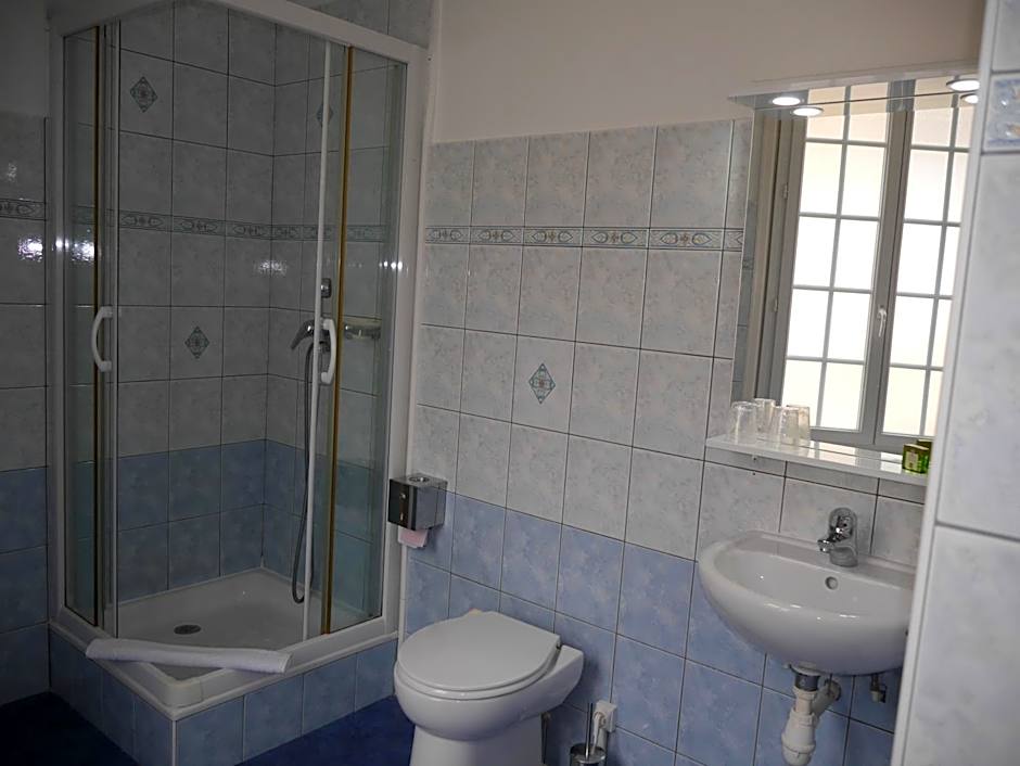 Logis Hôtel du Commerce