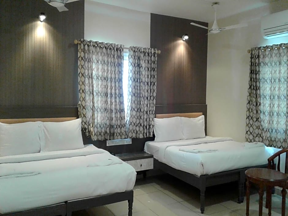 Hotel Sownthariyam