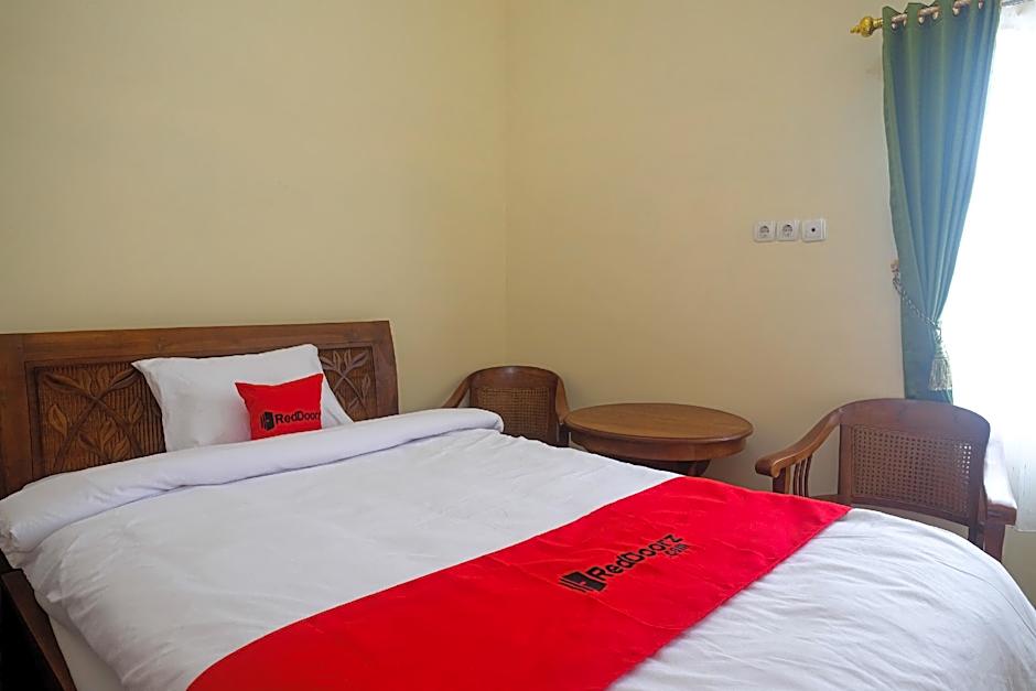 RedDoorz Syariah @ Klodran Solo