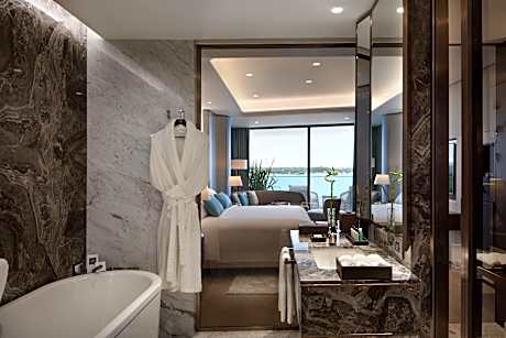 Reges, a Luxury Collection Resort & Spa, Cesme