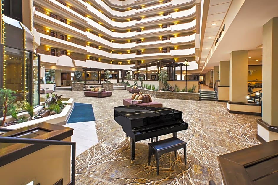 DoubleTree by Hilton Rapid City Downtown Convention Center