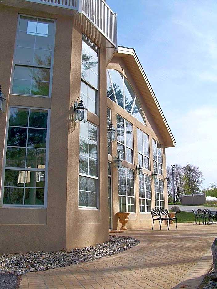 Senator Inn & Spa