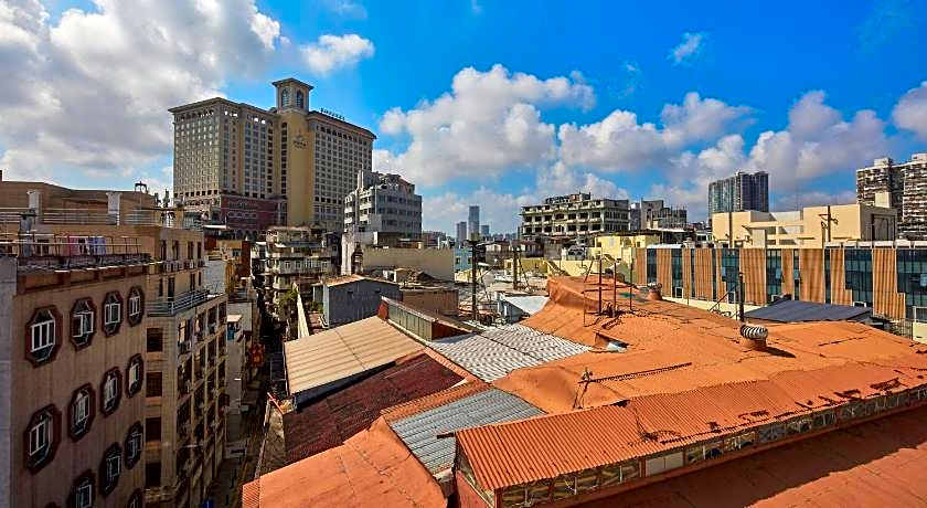 Ole Tai Sam Un Hotel