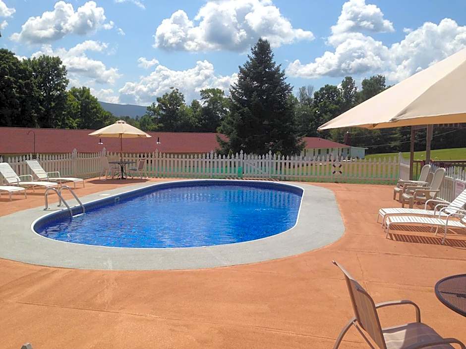 Four Winds Country Motel