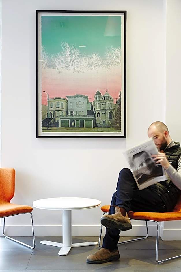 Le Dauphin MontrÃ©al-Longueuil