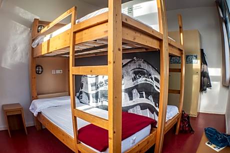 Quadruple Room with Private Bathroom