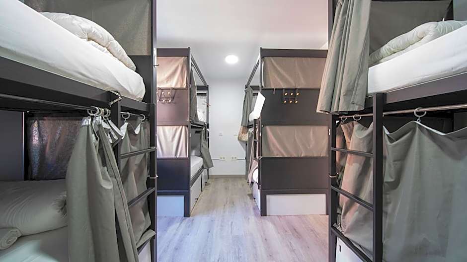 Be Happy Hostel - Albergue en el centro de Nerja