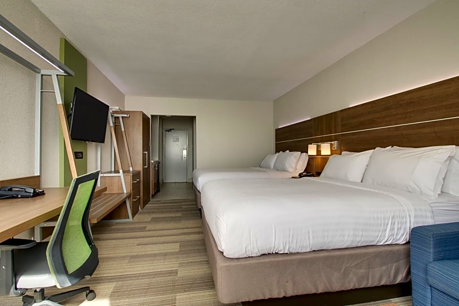 Holiday Inn Express & Suites WAPAKONETA