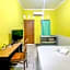 WILUDJENG Guest House near Alun Alun Sragen Mitra RedDoorz