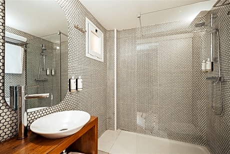 JUNIOR SUITE GARDEN VIEW CAPACITY 2 ADULTS