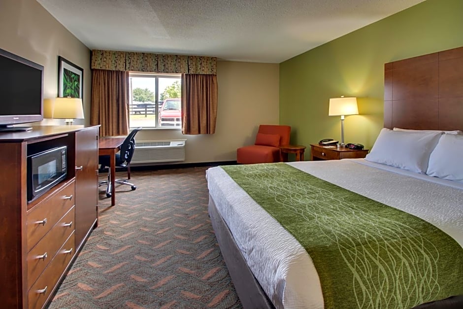 Greenfield Inn & Suites Elizabethtown, KY I65 Exit 94