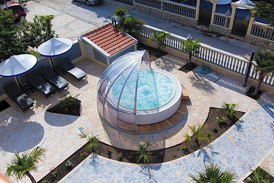 Aparthotel Villa Primafila