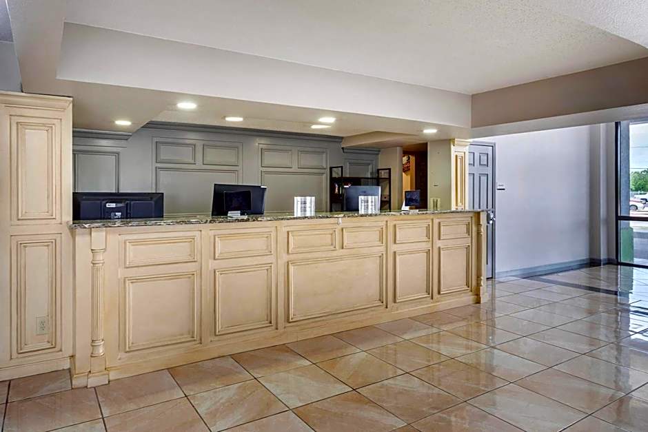 Days Inn by Wyndham Victoria TX East