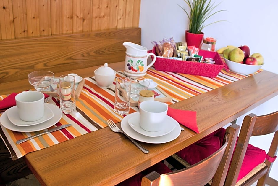 B&B Magenta – Magenta, DC