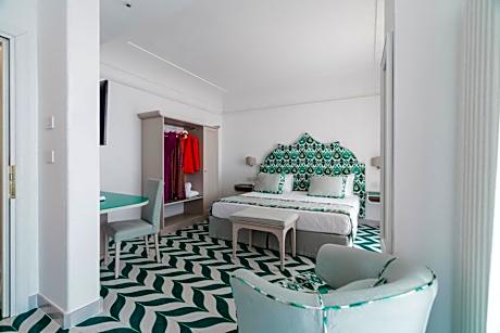 King Room with Spa Bath with Balcony and Sea View