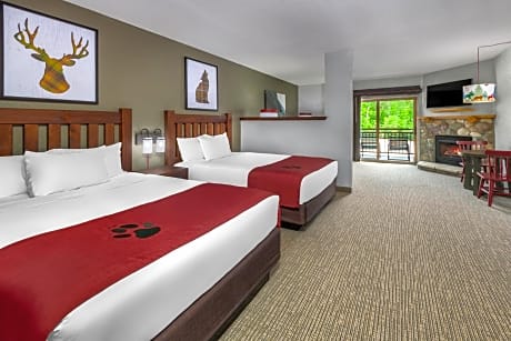 Deluxe Queen Suite