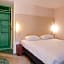 Greet Hotel Versailles - Voisins Le Bretonneux