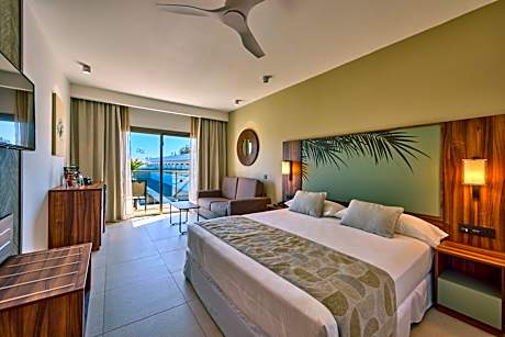 Double Room Lateral Sea View