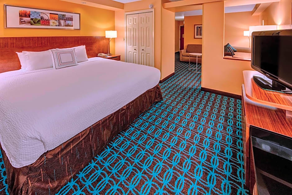 Fairfield Inn & Suites by Marriott Orlando Near Universal Orlando Resort