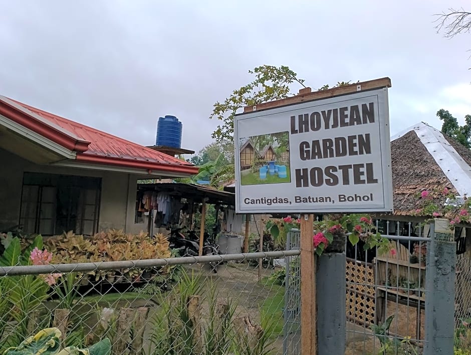 LHOYJEAN Garden Hostel