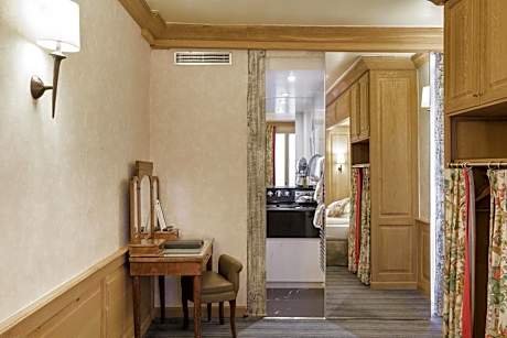 One-Bedroom Duplex Suite