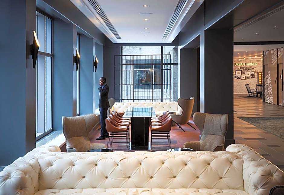 The Logan Philadelphia, Curio Collection by Hilton