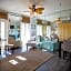 Palm Beach Historic Hotel with Juliette Balconies! 2 blocks from beach!