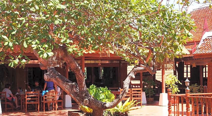 Harry's bungalow & Restaurant