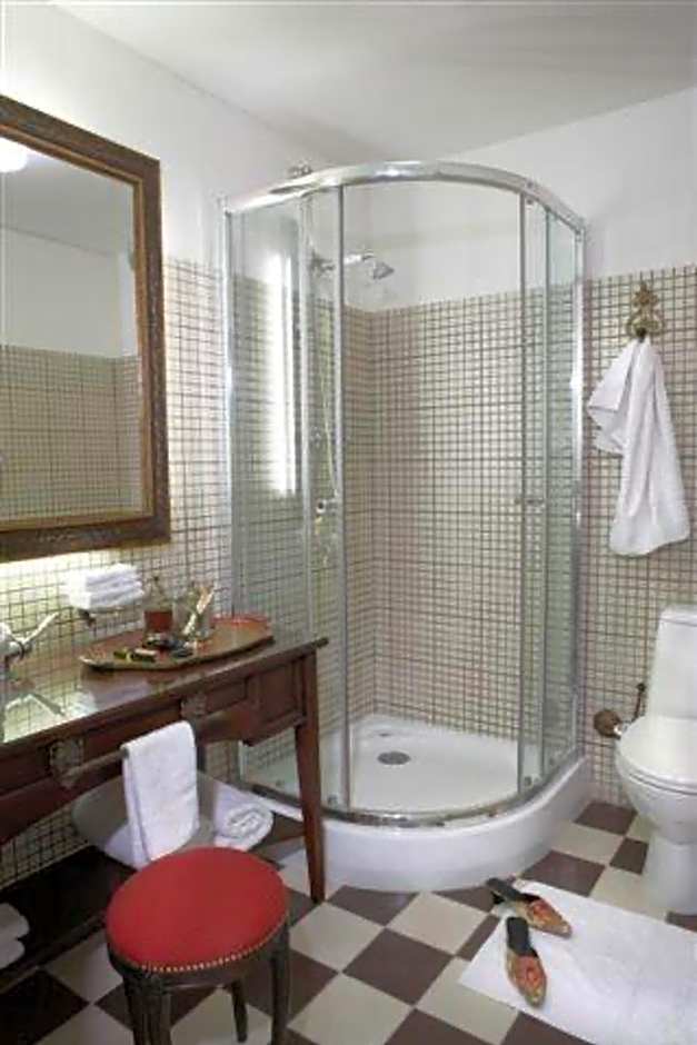 Apvalaus Stalo Klubas Gastro & SPA Hotel