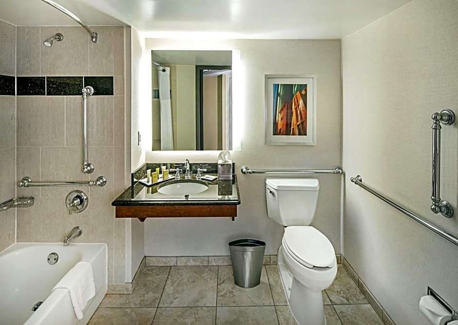 Hilton Minneapolis