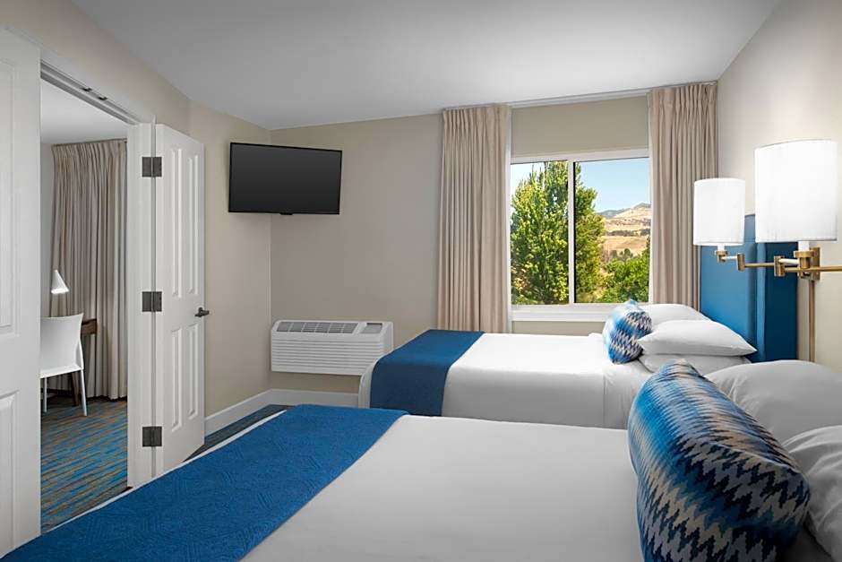 Ashland Hills Hotel & Suites