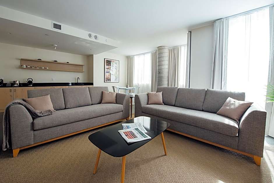 The Preston House and Hotel