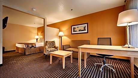 King Suite with Sofa Bed