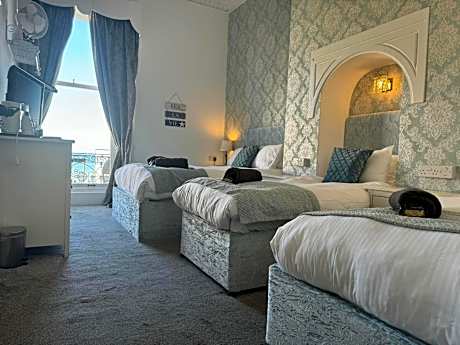 Silver Seaview Family of 3
