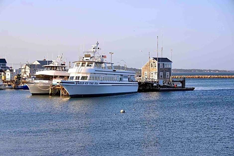 Harbourtown Suites
