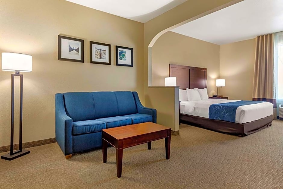 Comfort Suites Near Baylor University