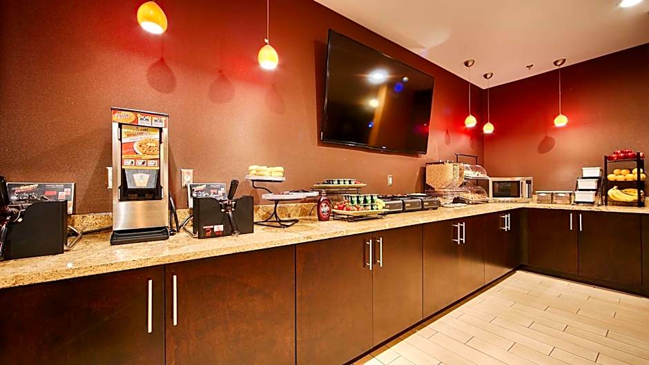 Best Western Plus Whitewater Inn