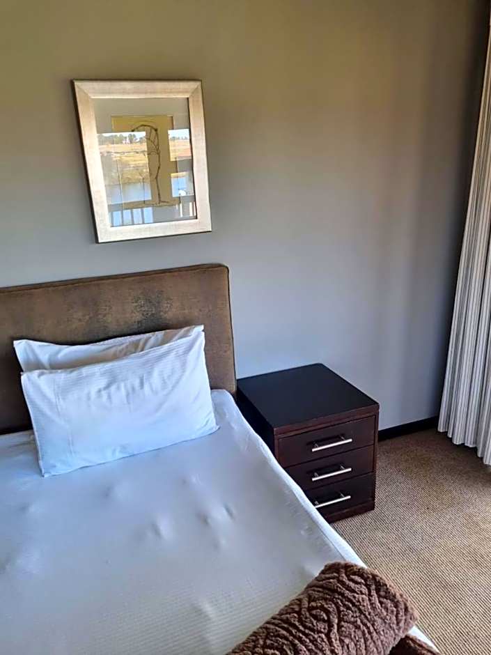 Emufuleni river logde