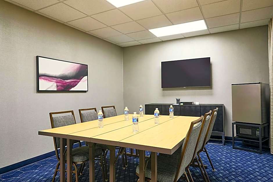 Courtyard by Marriott Memphis Germantown
