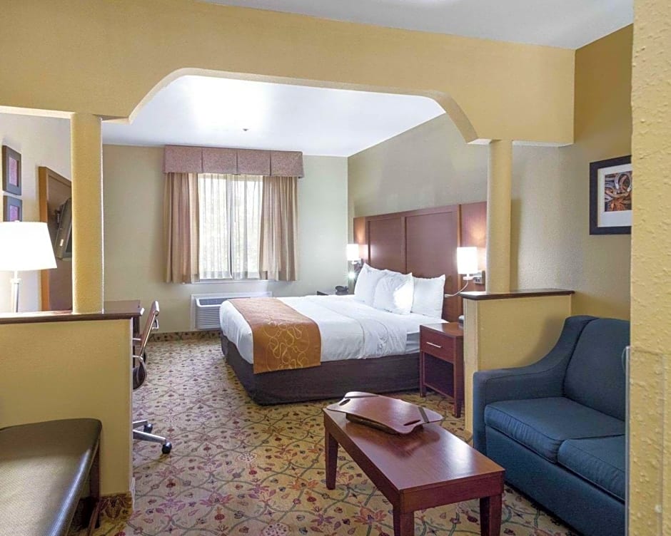 Quality Suites Midland