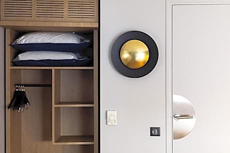 Superior Room - 1 King Bed