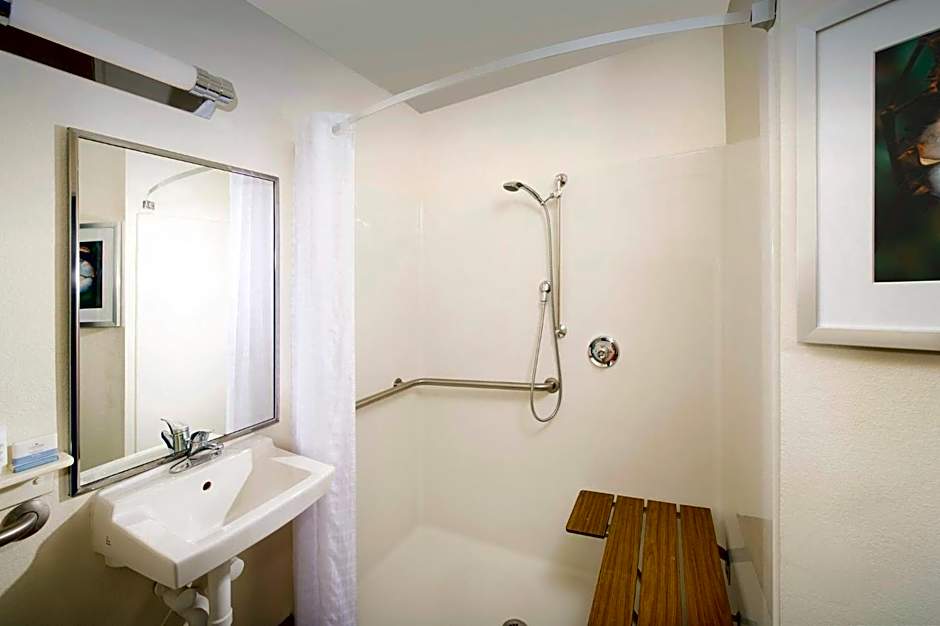 Candlewood Suites Richmond - South By IHG