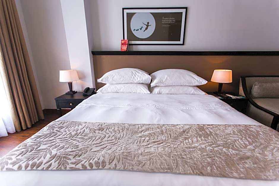 The Alcove Library Hotel