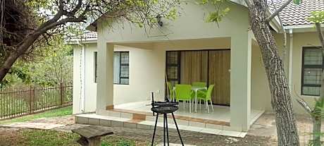 Sand River Cottages