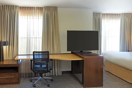 King Studio Suite with Sofa Bed and Adapted Tub - Mobility and Hearing Accessible