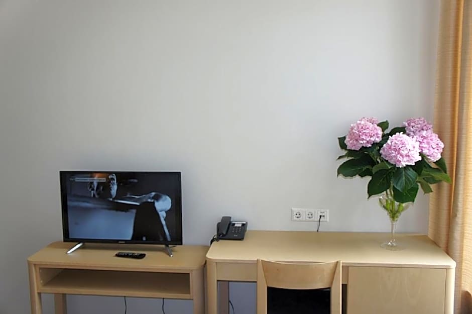 Zaliasis slenis - Self check-in hotel - Free parking